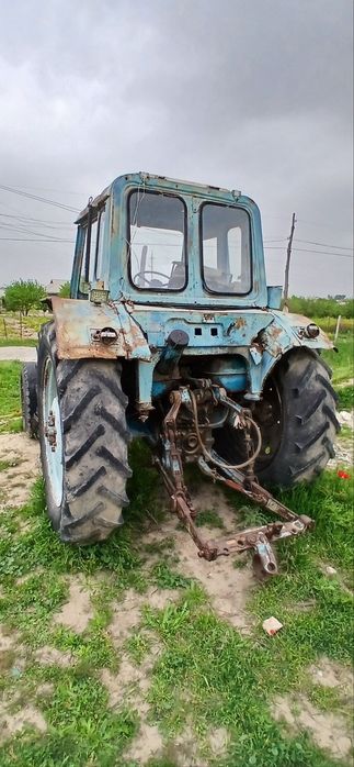 MTZ 80     Sotiladi