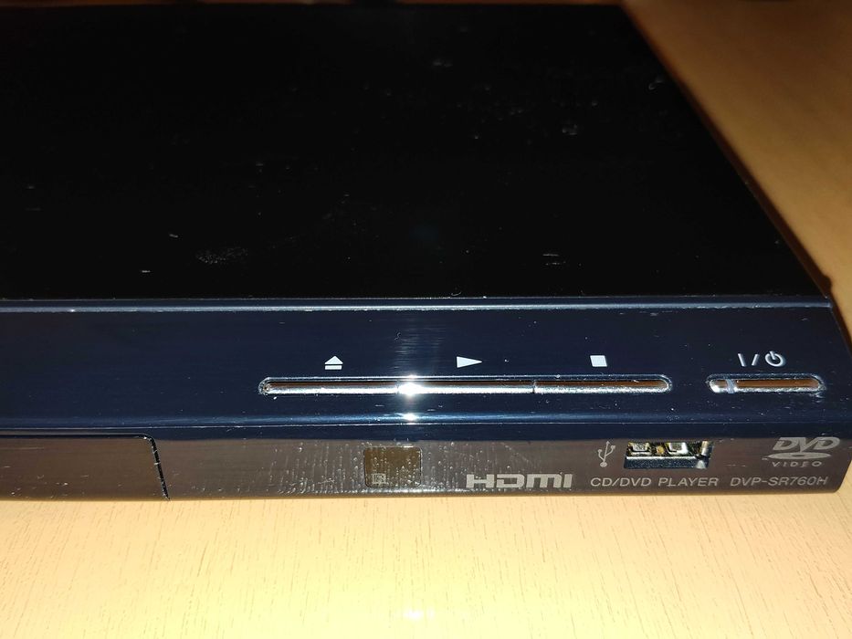 DVD плеър Sony DVP-SR760H