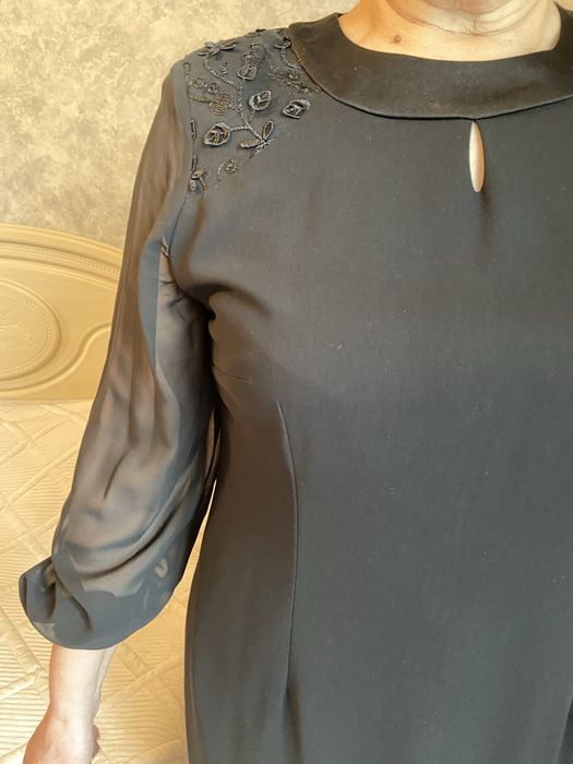 Вечернее черное платье