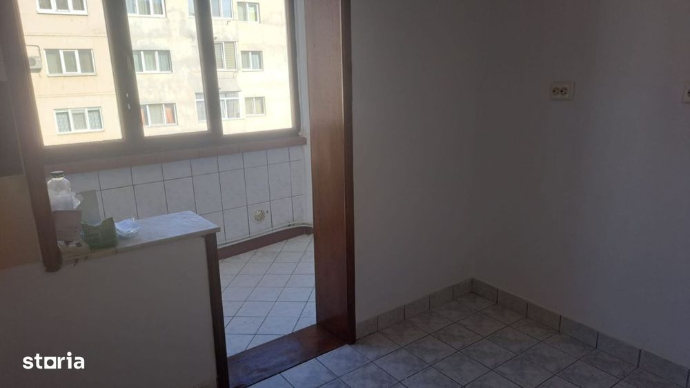 Apartament 3 camere, 70 mp, zona Garii