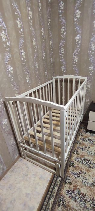 Детская кроватка