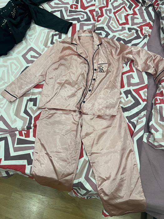 Сатенена пижама VS