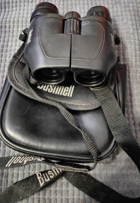 Продавам бинокъл Bushnell Powerview 7-15x25 с калъф