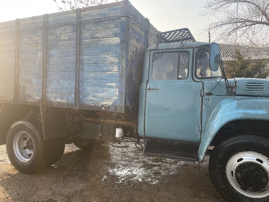 ЗИЛ 138 сотилади