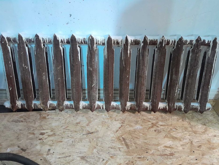 Продам чугунн бу радиатор 13 и 5 секц