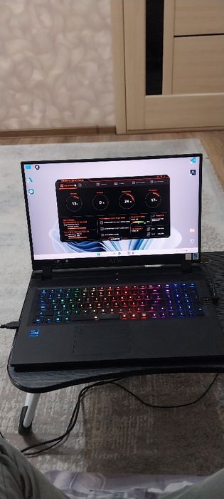 Noutbook sotiladi Igravoy