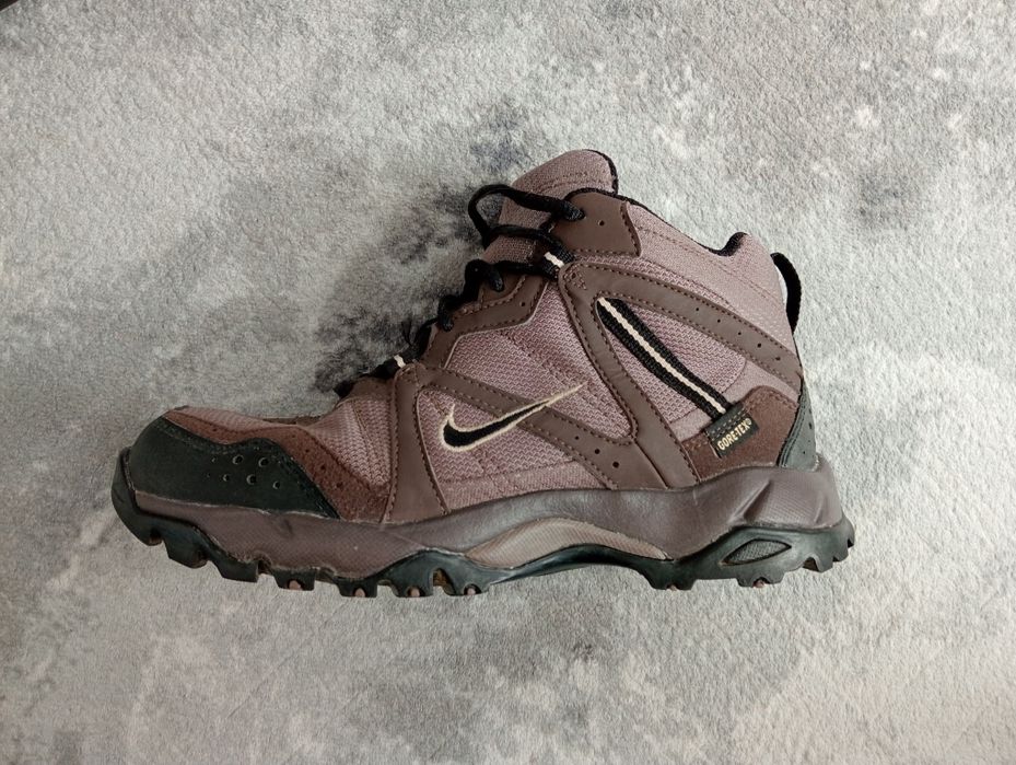 Nike ACG gore-tex boots