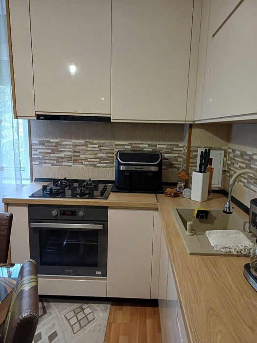 vand apartament doua camere decomandate