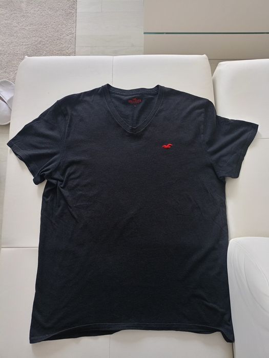 Vând tricou Hollister ,barbatesc, produs de calitate superioara .