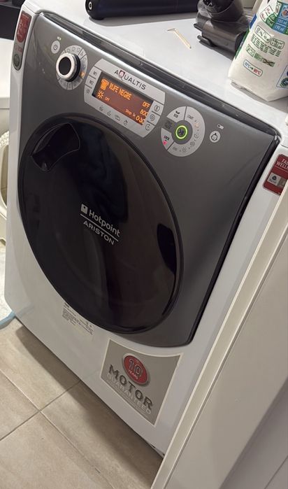 Masina de spalat cu uscator Ariston