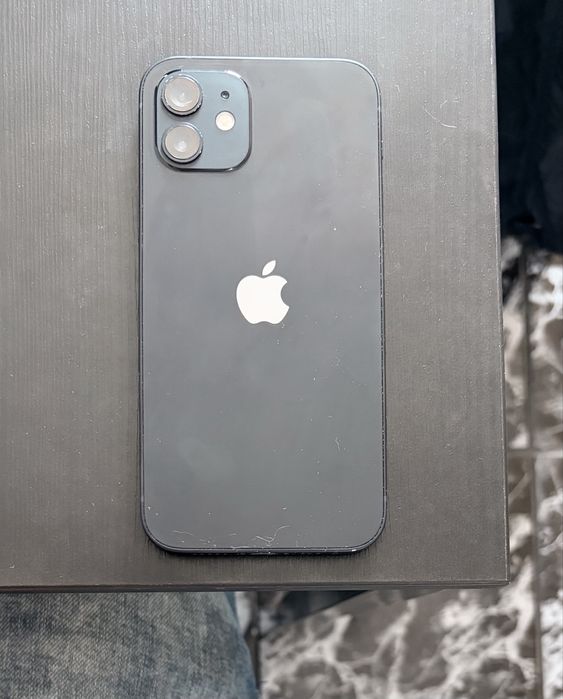 iPhone 12 Standard - 64GB - 86% Battery