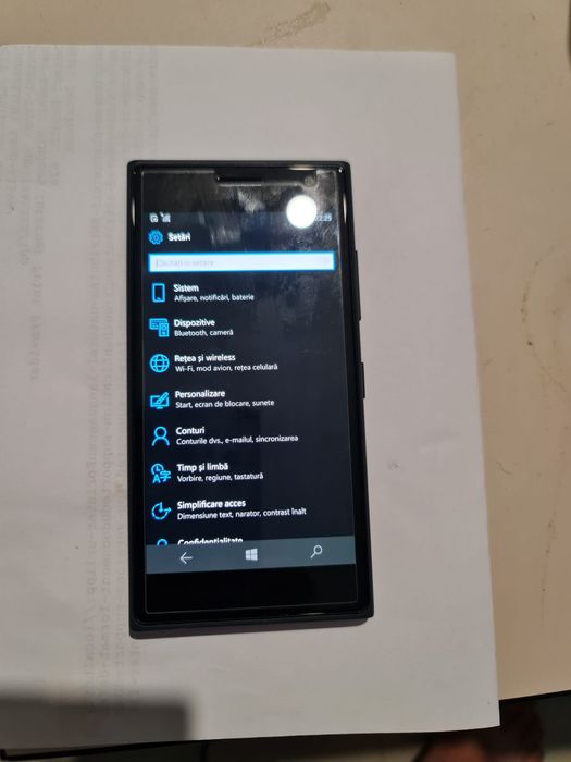 Telefon Nokia Lumia 735