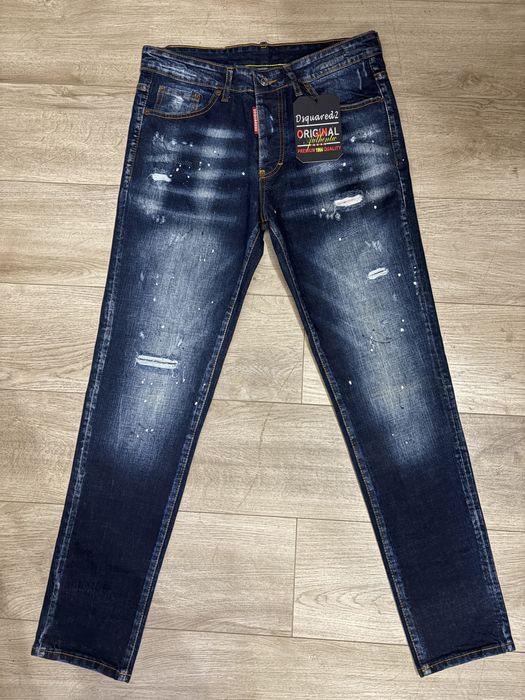 Blugi Dsquared 2 , noi cu eticheta