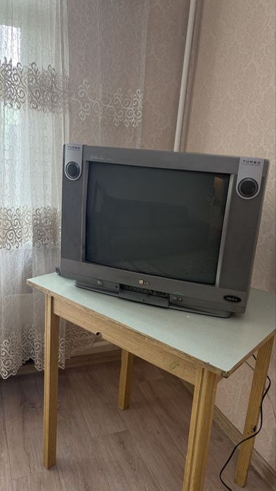 Телевизор LG б/у
