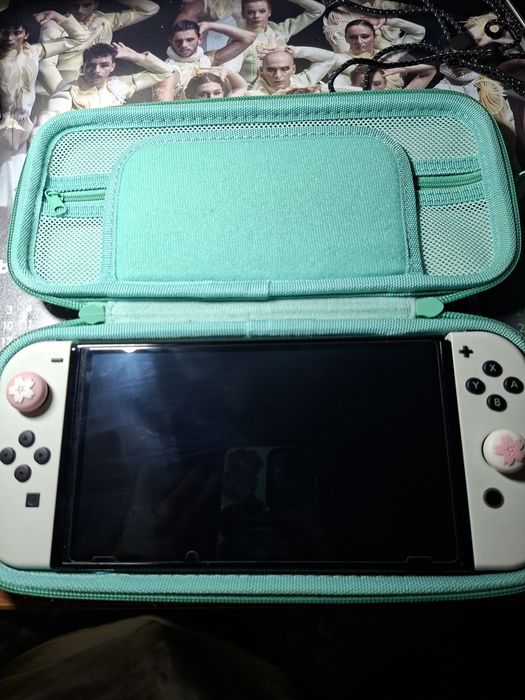 Nintendo switch oled  cu husa si geanta