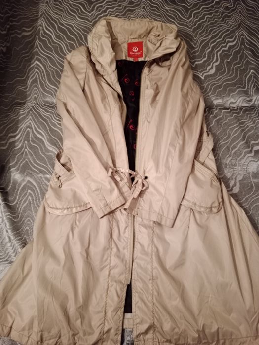 Продам куртки летние, плащи на весну