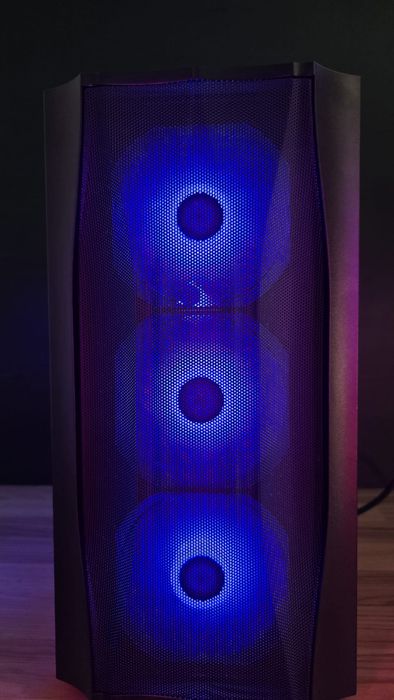 Vand PC Gaming i5 12400F | RTX 3060ti 8gb | 32gb DDR4 | 1TB SSD | NOU