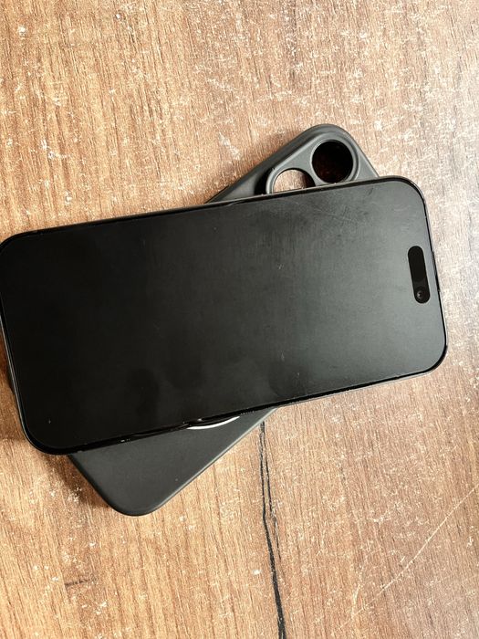 Продам айфон 16 128гб