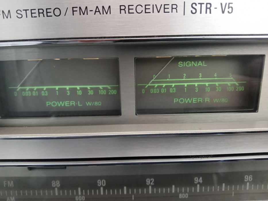 Продавам SONY STR V5