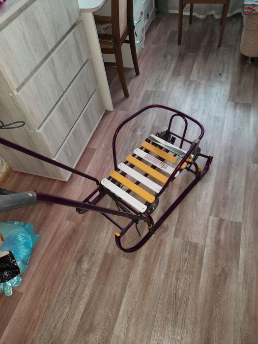 Продам санки с колёсами