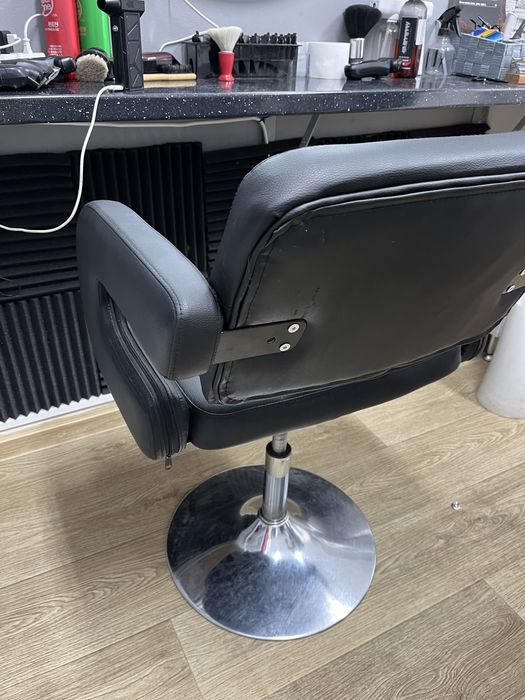 Бръснарски/фризьорски стол