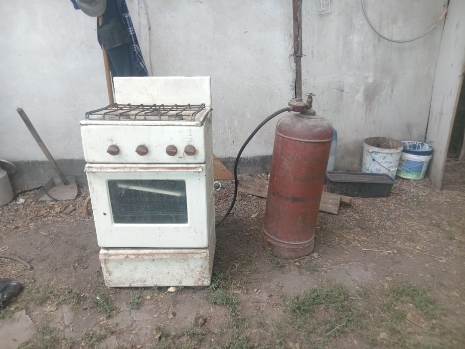 Газ плита вместе баллонам