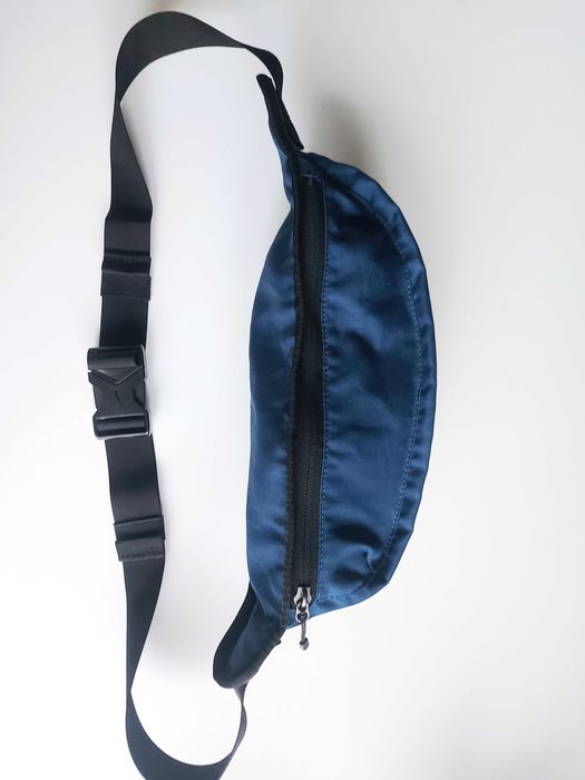 Nike ,чанта през рамо банан ,като нова