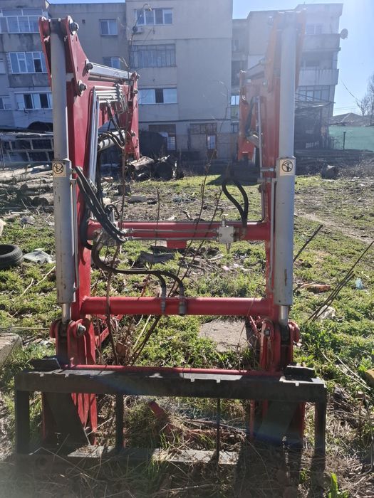 Vand incarcator frontal METAL  TECHNIK 1600 kg