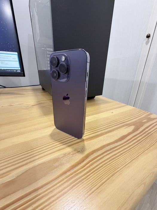 Iphone 14 pro purple