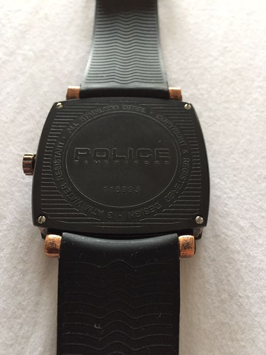 Ceas Police folosit foarte putin