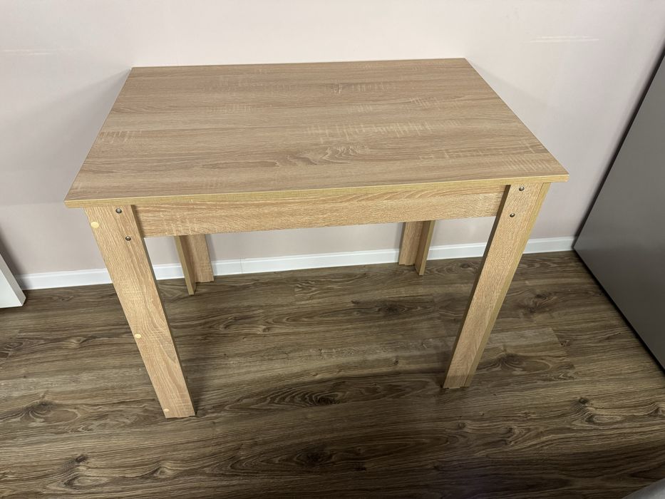 Продам стол 900*600