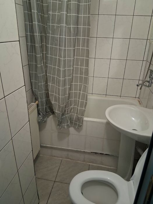 Garsoniera de închiriat
