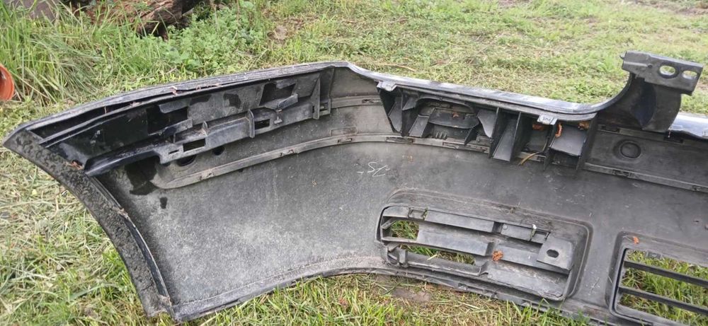 Предна броня за vw golf 4