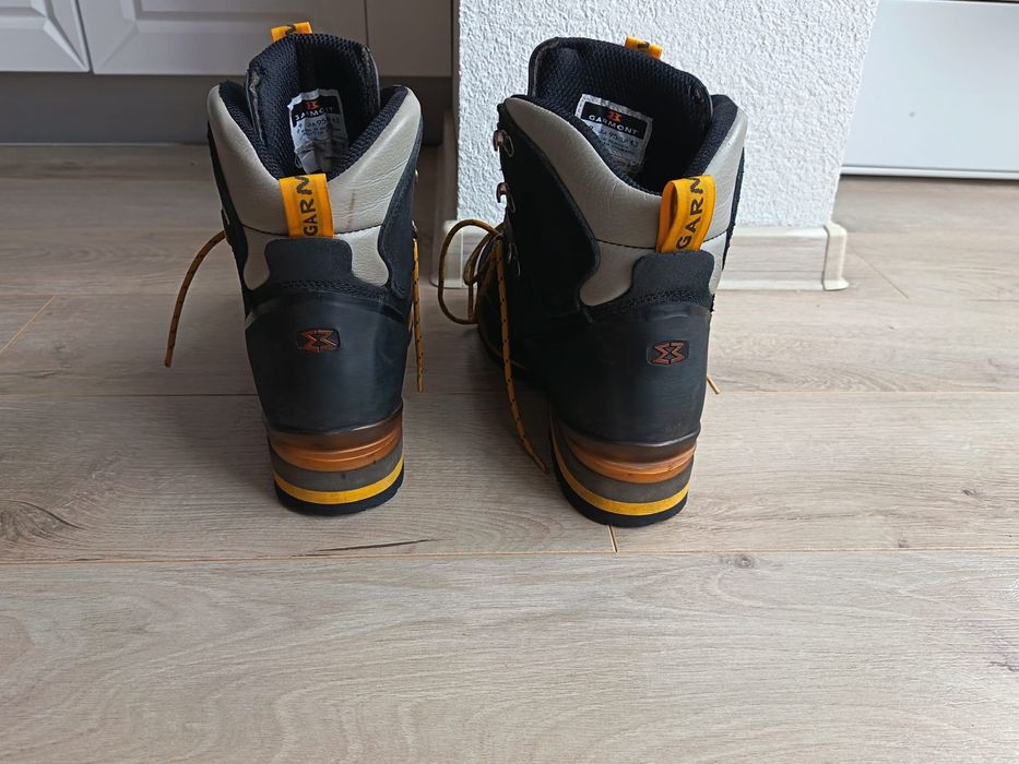 Vand bocanci impecabili