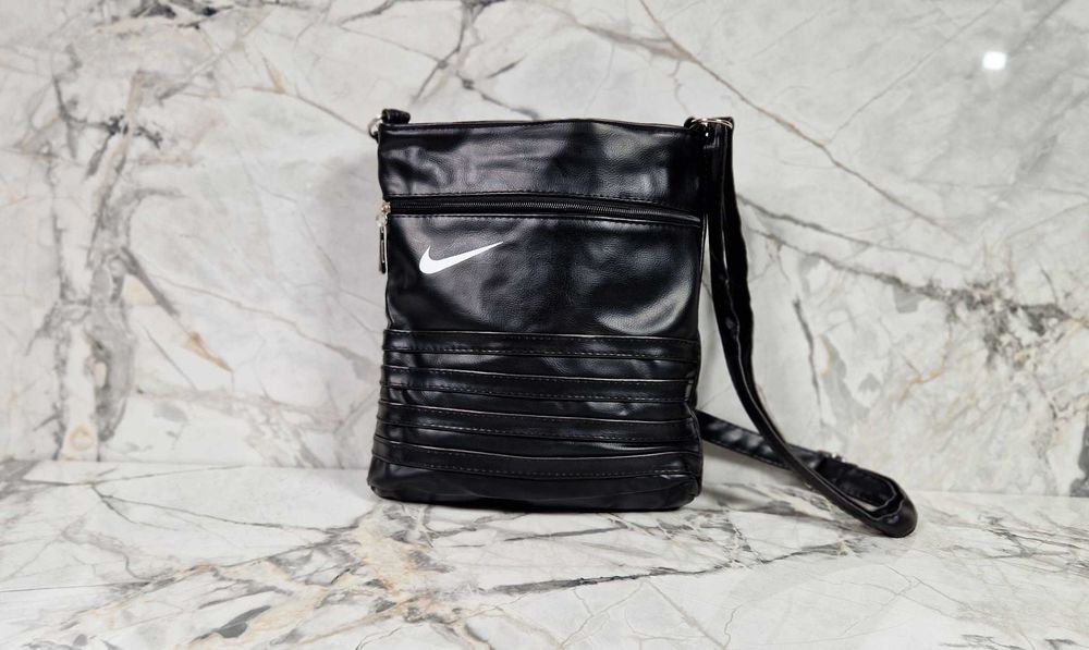 „Малка дамска чанта “