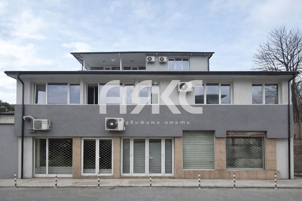 Офис сграда под наем на комуникативно място ! ДО МЕТРОСТНАЦИЯ