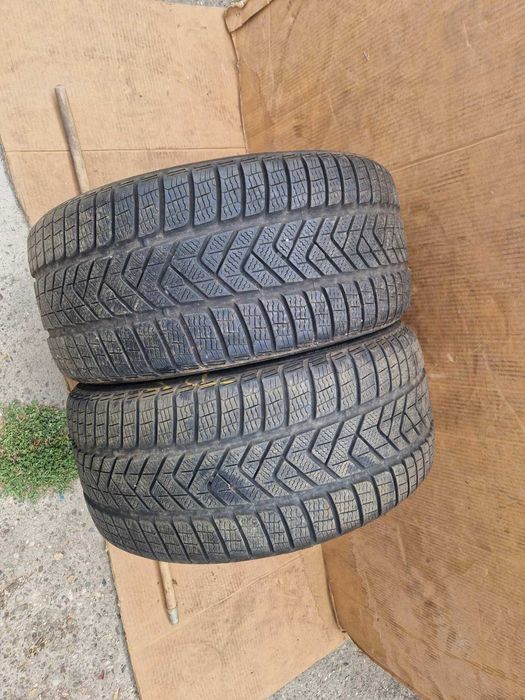 2 Pirelli R18 255/35 Зимни гуми  DOT3516