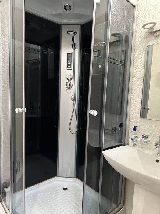 Сдаю квартиру в центре, и. Ойбек, Ц-7