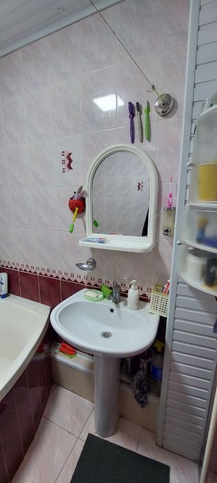 Парк Бобура продам 4 комнатную