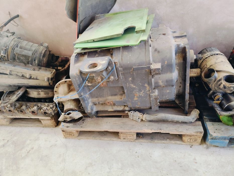 Piese new Holland 8870