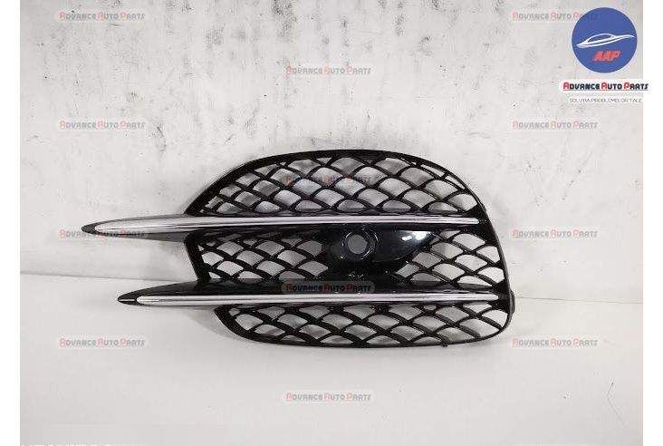 Оригинална лява решетка за фар Мерцедес-Бенц / Mercedes-Benz A-Class W