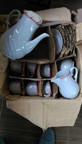 Старинен ретро порцеланов нов сервиз за кафе или чай