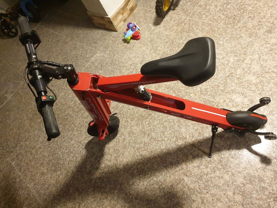 Vand bicicleta electrica extrem de pliabila. Este unicat!aa