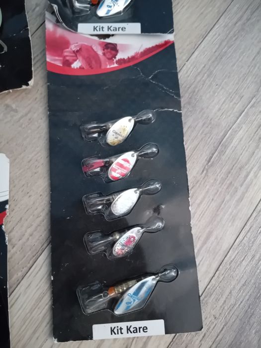 Vând diverse produse pentru pescuit - noi cu eticheta