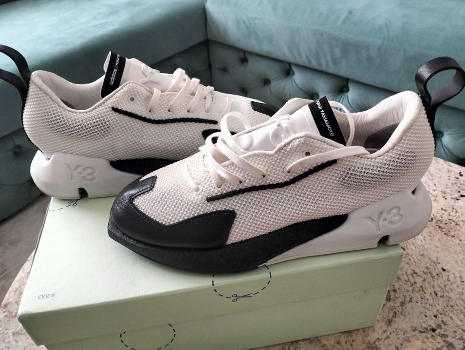 Vând Sneakers Y-3
