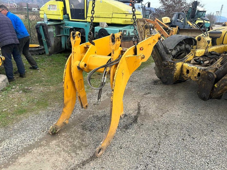 Brat buldoexcavator JCB 2CX