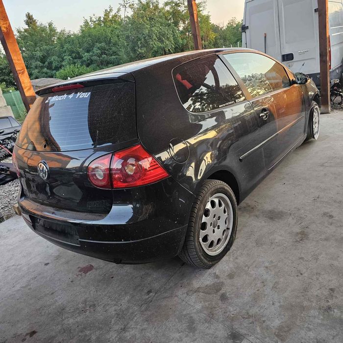 Продавам Голф 5 2.0tdi 140кс. BKD на ЧАСТИ, както и още около 10 голфа