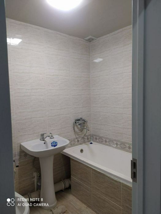 Yangiyol Gulbaxorda Kvartira Sotiladi