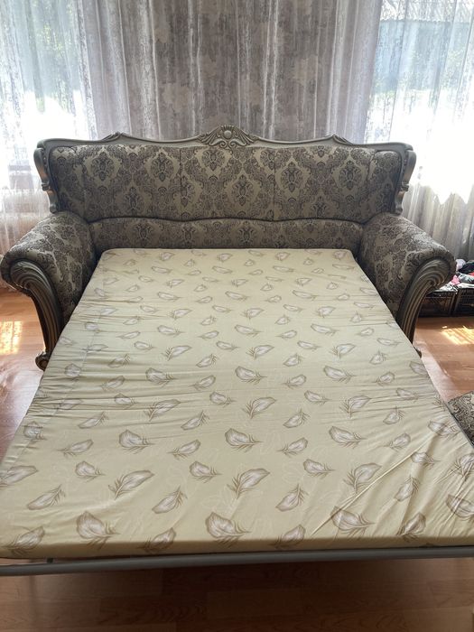 Продам диван и кресла