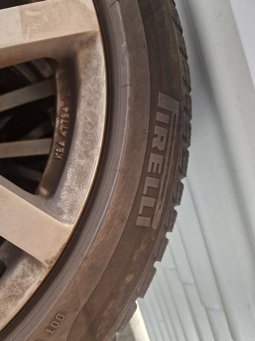 Гуми с Джанти за Audi A5,A6,A7 225/50 R 17 Pirelli